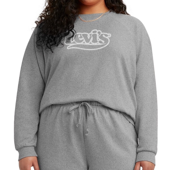 Levi's Womens Size 1X Trendy Logo Sweatshirt Heather Gray Long Sleeves Cropped - Picture 1 of 11